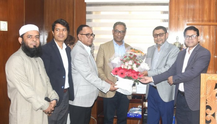 ​সব সিন্ডিকেট ভেঙে দেবো: স্বাস্থ্যমন্ত্রী