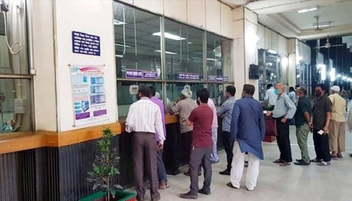 ​আজ থেকে নতুন সময়সূচিতে চলবে সরকারি অফিস-আদালত-ব্যাংক