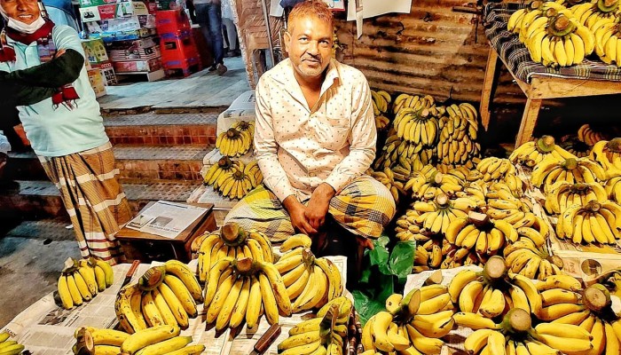 ২০ টাকার কলা ৪০ টাকা