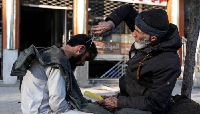 দাড়ি ছোট করে ছাটলেই শাস্তি মুখোমুখি হচ্ছেন নাপিতরা