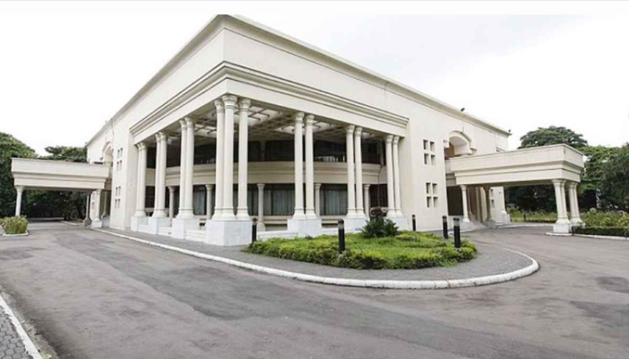 ​সাবেক উপদেষ্টাদের চলতি মাসেই সরকারি বাসা ছাড়ার নির্দেশনা