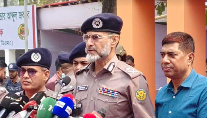 ​বইমেলাকে কেন্দ্র করে নাশকতার আশঙ্কা নেই: ডিএমপি