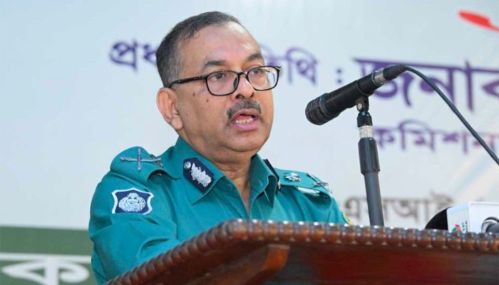 ​দায়িত্ব থেকে অব্যাহতি চাইলেন ডিএমপি কমিশনার