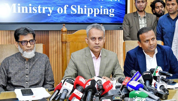 ​নৌপথে ঈদযাত্রা নির্বিঘ্ন করতে ব্যবস্থা নেওয়া হয়েছে : মন্ত্রী