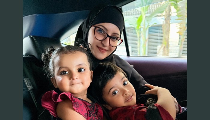 দুই সন্তানকে নিয়ে অন্যরকম লুকে পরীমণি