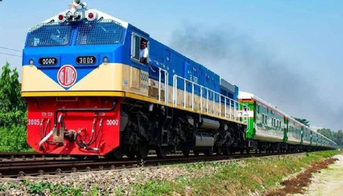 ঈদে ট্রেনের তৃতীয় দিনের টিকিট বিক্রি শুরু