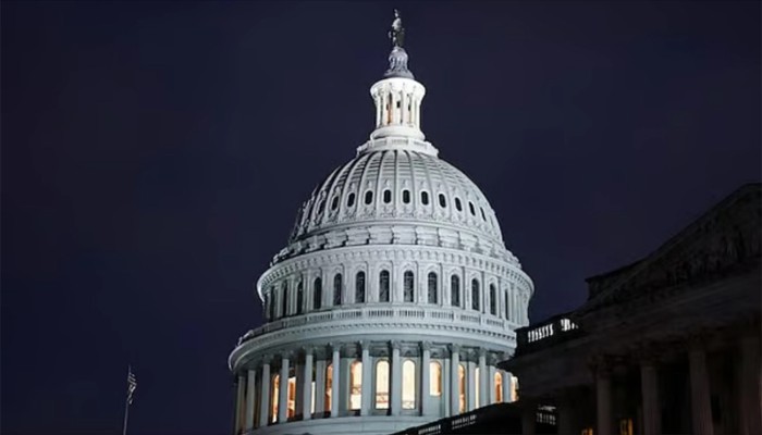 জিতে গেলেন ট্রাম্প, ইরানে যুদ্ধের পক্ষে মার্কিন সিনেট