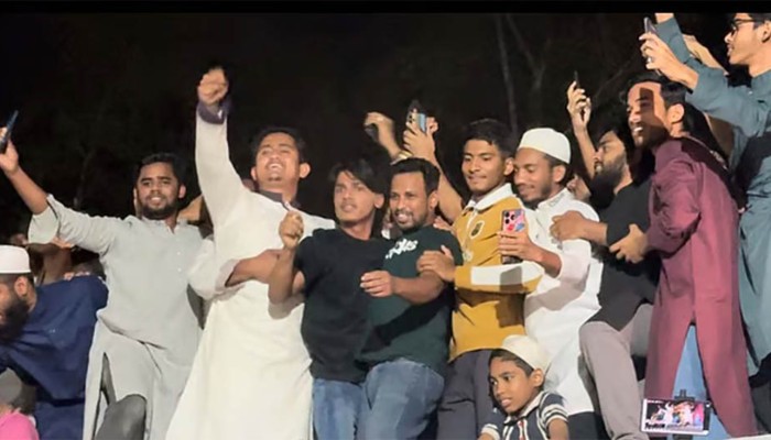 ​শাহজালাল (রহ.)–এর দরগাহে এনসিপির স্লোগান ঘিরে বিতর্ক