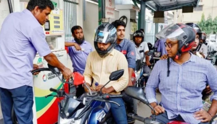 ​জ্বালানি তেল কেনার সীমা বেঁধে দিল সরকার