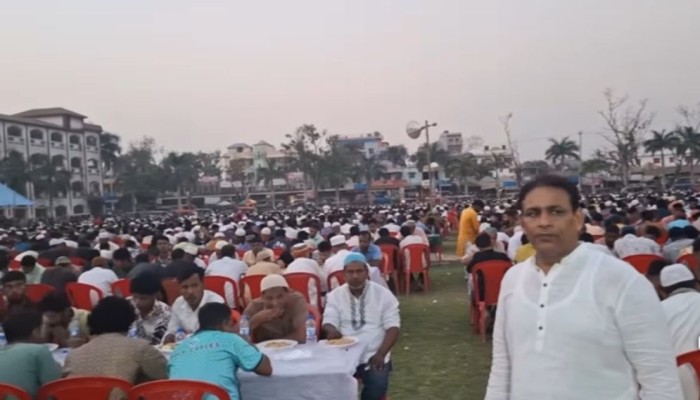 ইফতার করিয়ে ইতিহাস গড়লেন বিএনপির এমপি