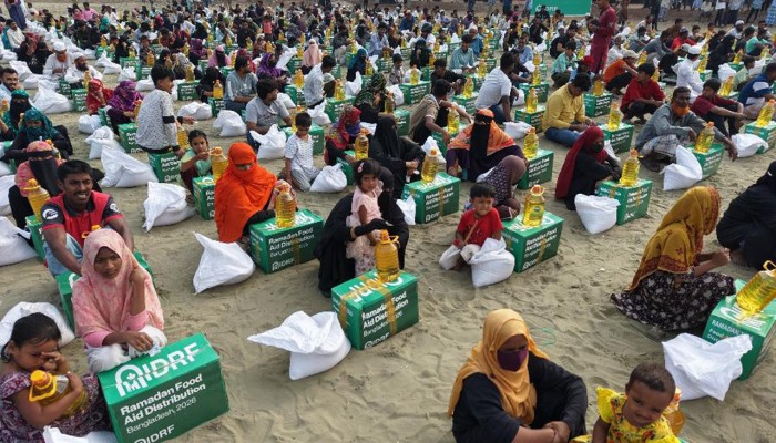 ১২ হাজার পরিবার পেল রমজানের খাদ্য সহায়তা