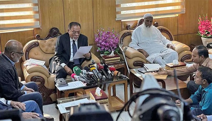 ১৫ মার্চের মধ্যে সম্মানী পাবেন ইমাম-মুয়াজ্জিন ও ধর্মীয় নেতারা