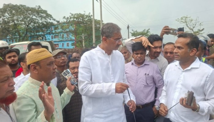 ‘১৭ বছরের জঞ্জাল বিএনপিকে পরিষ্কার করতে হচ্ছে ’