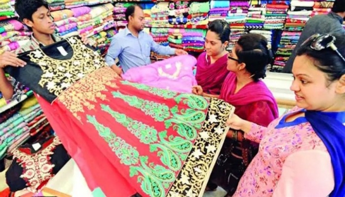 ঈদ ঘিরে সরগরম বাজার, চলছে জমজমাট কেনাকাটা