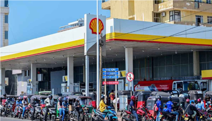 জ্বালানি সংকট এড়াতে সাপ্তাহিক ছুটি ৩ দিন করার ঘোষণা