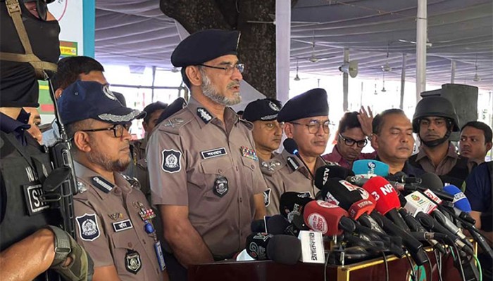 ​ঢাকায় ১৭৭১ ঈদ জামাত, নিরাপত্তা শঙ্কা নেই: পুলিশের আশ্বাস