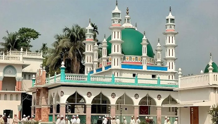 সৌদির সাথে মিল রেখে চট্টগ্রামের অর্ধশতাধিক গ্রামে ঈদ শুক্রবার