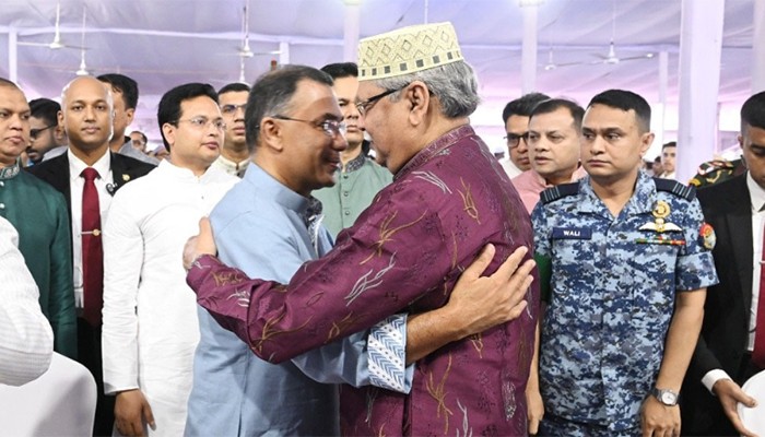 ​একসঙ্গে ঈদের নামাজ আদায় করলেন রাষ্ট্রপতি ও প্রধানমন্ত্রী