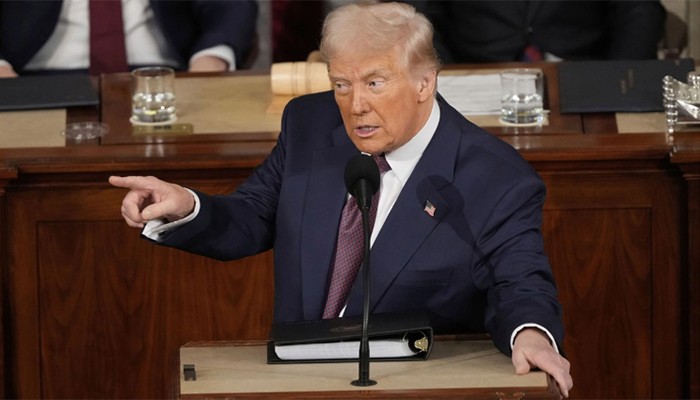 ​ইরান যুদ্ধ ‘গুটিয়ে নেওয়ার’ কথা বিবেচনা করছি : ট্রাম্প