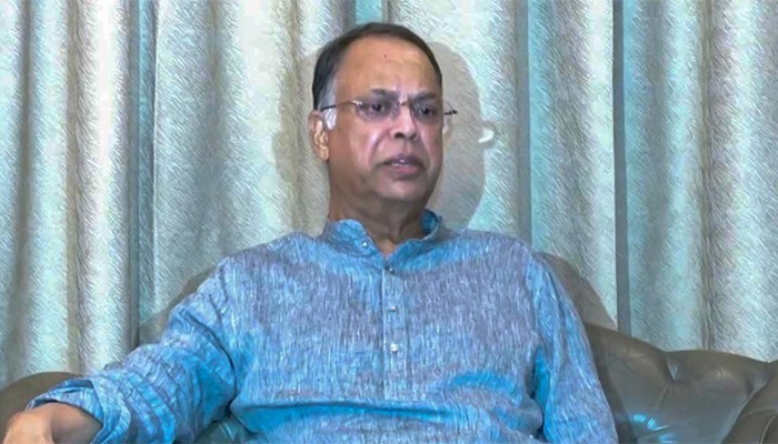 ​প্যানিক না করে প্রয়োজন অনুযায়ী তেল নিন: জ্বালানি মন্ত্রী