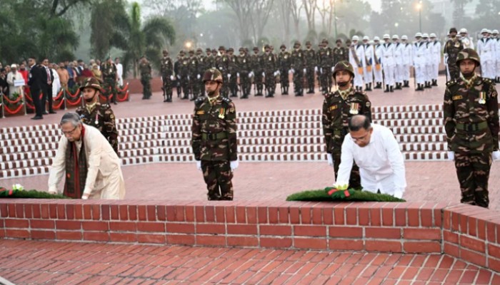 ​জাতীয় স্মৃতিসৌধে রাষ্ট্রপতি-প্রধানমন্ত্রীর শ্রদ্ধা নিবেদন