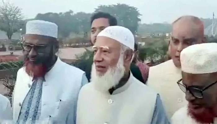 ​নৈতিক দায়িত্ব পালন করতে এসেছি, স্মৃতিসৌধে জামায়াত আমির