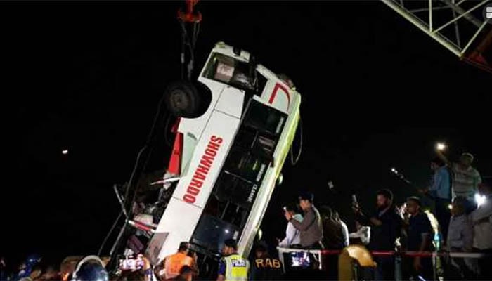 নিহতদের পরিবারকে ১ কোটি টাকা ক্ষতিপূরণ দিতে লিগ্যাল নোটিশ