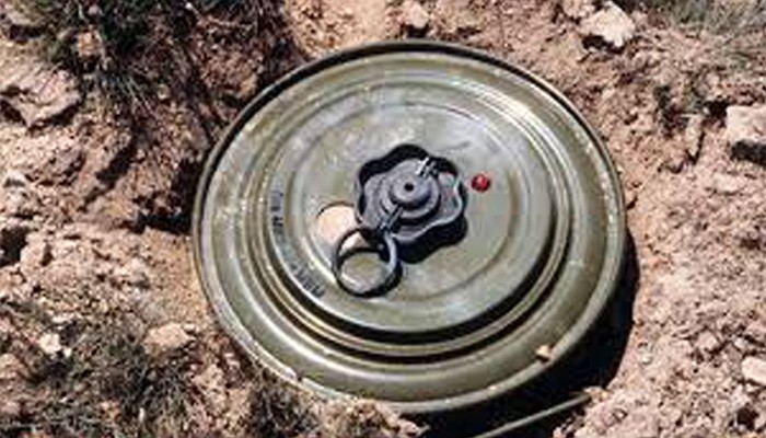 ​সীমান্তে মাইন বিস্ফোরণে পা হারাল যুবক