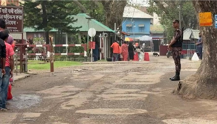 হিলি স্থলবন্দরে আমদানি-রপ্তানি কার্যক্রম বন্ধ