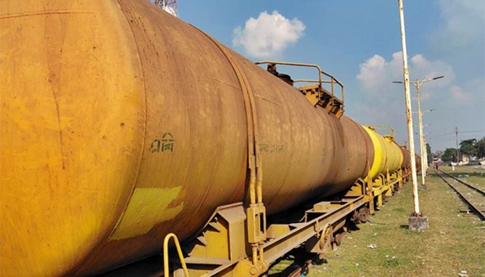 ​ভারত থেকে আরও ৭ হাজার টন ডিজেল আসা শুরু