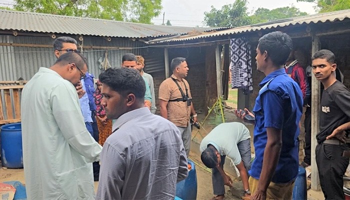 ​টয়লেট থেকে ১৪৫ লিটার ডিজেল জব্দ