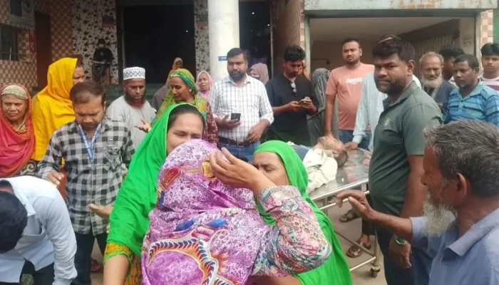 ফুয়েল কার্ড সংগ্রহ করতে এসে ব্যবসায়ীর মৃত্যু