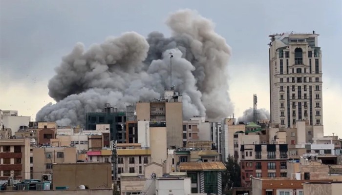 দ্রুত ইরান যুদ্ধের সমাপ্তি চান যুক্তরাষ্ট্রের দুই-তৃতীয়াংশ মানুষ