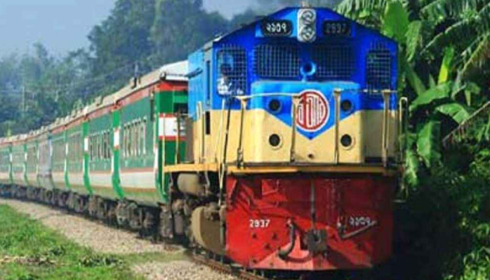 মজুদ তেল দিয়ে ট্রেন চলবে ১৫-২০ দিন