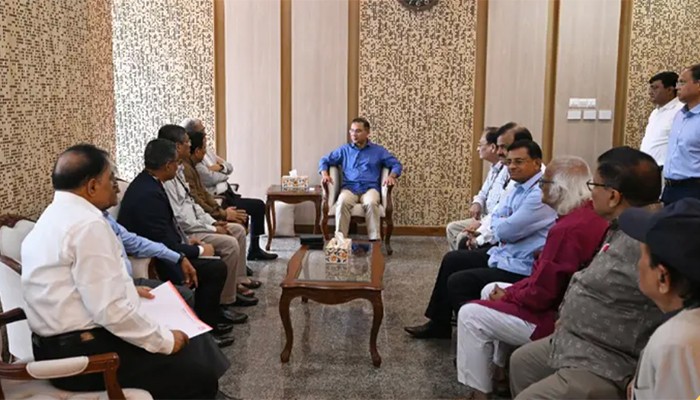 ​প্রধানমন্ত্রীর সঙ্গে পূজা উদযাপন পরিষদের সৌজন্য সাক্ষাৎ