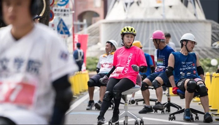 ​‘অফিস চেয়ার রেসিং’: পুরস্কার ৯০ কেজি চাল, ৫ কেজি টুনা মাছ