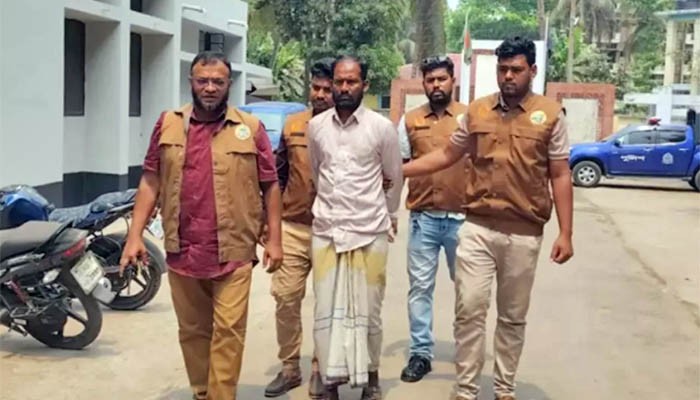 ​মেয়েকে ধর্ষণের পর গর্ভপাত, বাবা গ্রেপ্তার