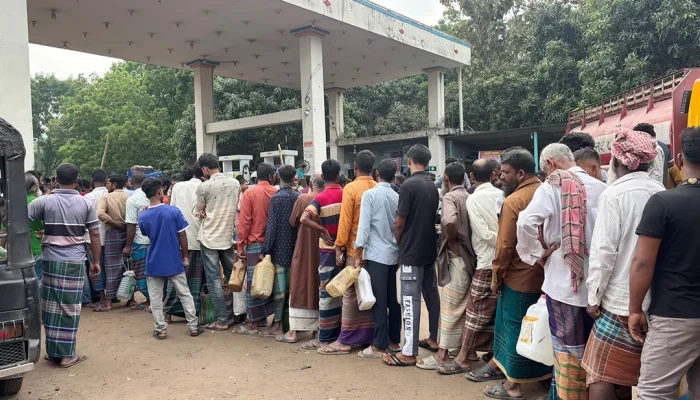 তেলের জন্য ব্যাহত সেচ কার্যক্রম