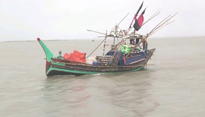 বঙ্গোপসাগরে মাছ ধরায় ৫৮ দিনের নিষেধাজ্ঞা