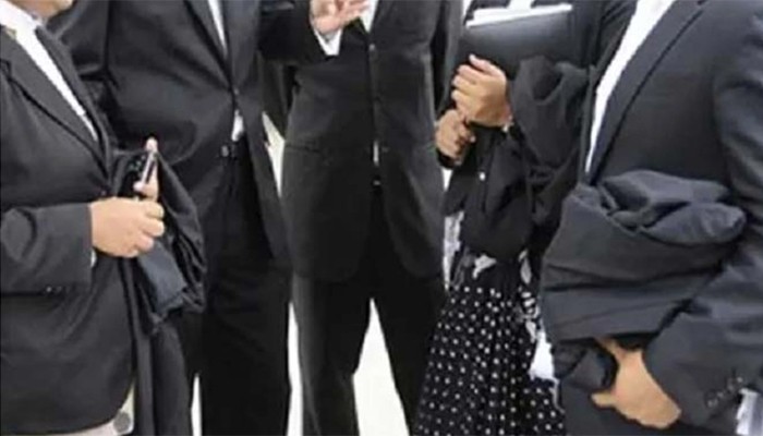 ​তাপপ্রবাহ: কালো কোট-গাউন পরা লাগবে না আইনজীবীদের