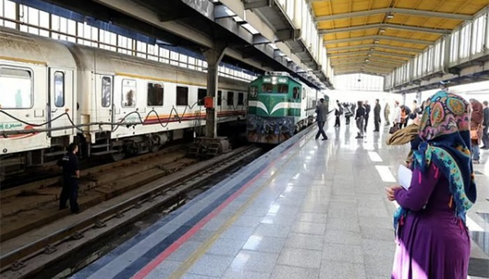 ইরানে রেলওয়ে সেতুতে ইসরায়েলি হামলা, নিহত ২