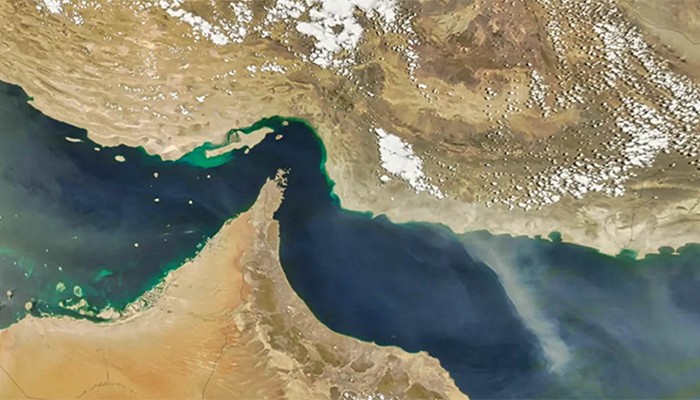 ​হরমুজ : ইরানের নতুন সতর্কবার্তা, জাহাজ চলাচলে অনিশ্চয়তা