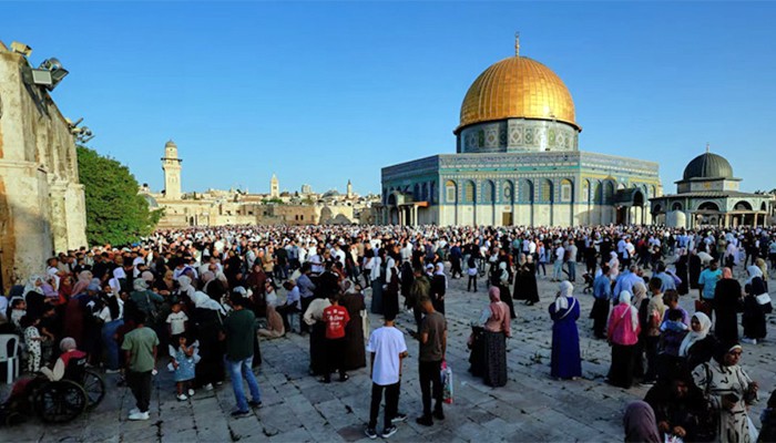 ​৪০ দিন পর আল-আকসায় ফজরের জামাত