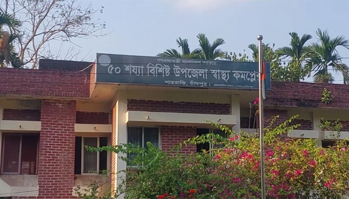 ​জ্বরে আক্রান্ত শিশুকে কুকুরের ভ্যাকসিন পুশ