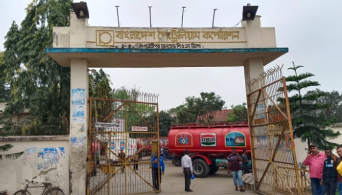 ​ভারত থেকে পাইপলাইনে এলো আরও ৮ হাজার টন ডিজেল