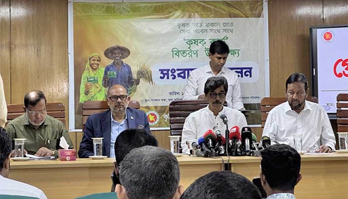 ​কৃষক কার্ডে ২০ হাজারের বেশি কৃষক পাচ্ছেন সহায়তা