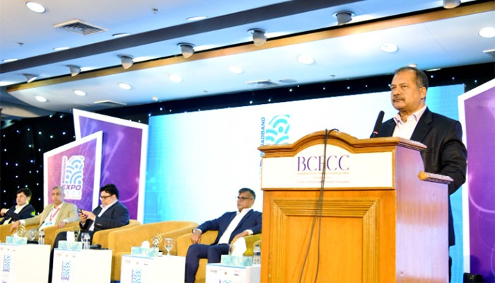 ‘অপতথ্যের হাত থেকে সুরক্ষা’ এখন নাগরিক অধিকার: তথ্যমন্ত্রী