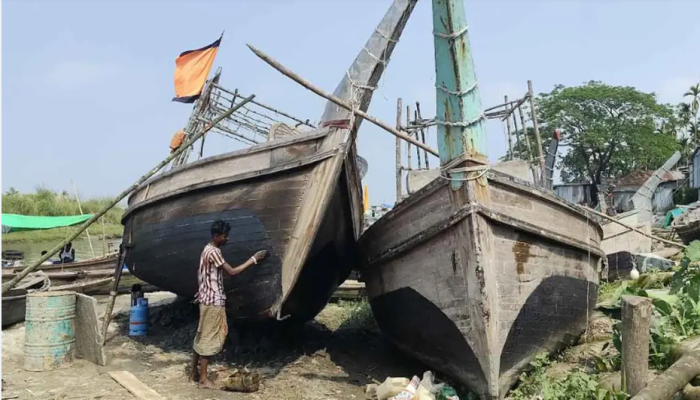 বঙ্গোপসাগরে মাছ ধরায় ৫৮ দিনের নিষেধাজ্ঞা