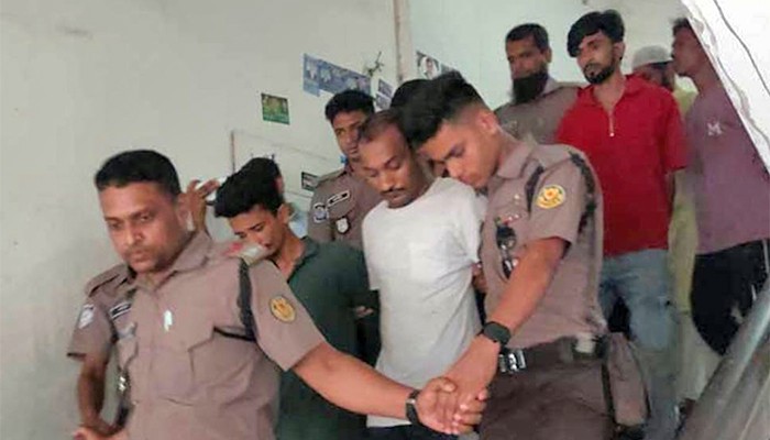 ​মোহাম্মদপুরে ‘এলেক্স’ ইমন হত্যা: ছয় আসামি ৪ দিনের রিমান্ডে