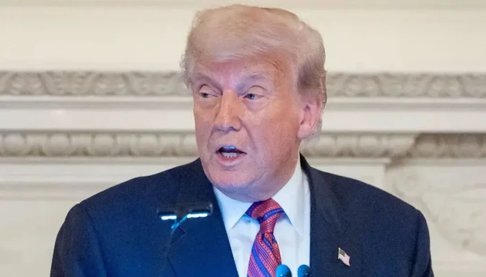 হরমুজ খুললেও ইরানের বন্দর অবরোধ থাকবে: ট্রাম্প